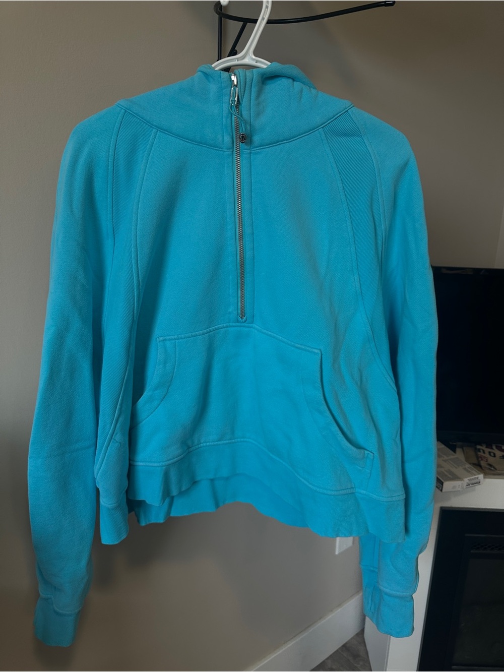 Lululemon Cropped Scuba